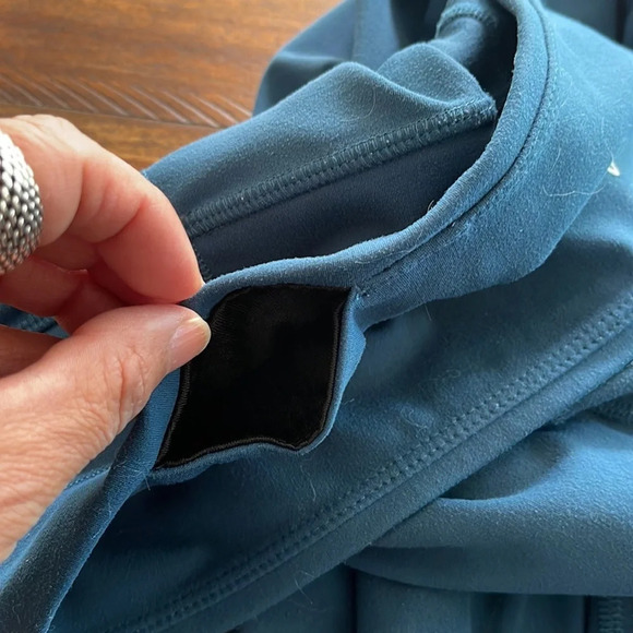 prAna Momento Capri Leggings Women's Size XL Leggings Patrol Blue Athletic - Picture 10 of 10